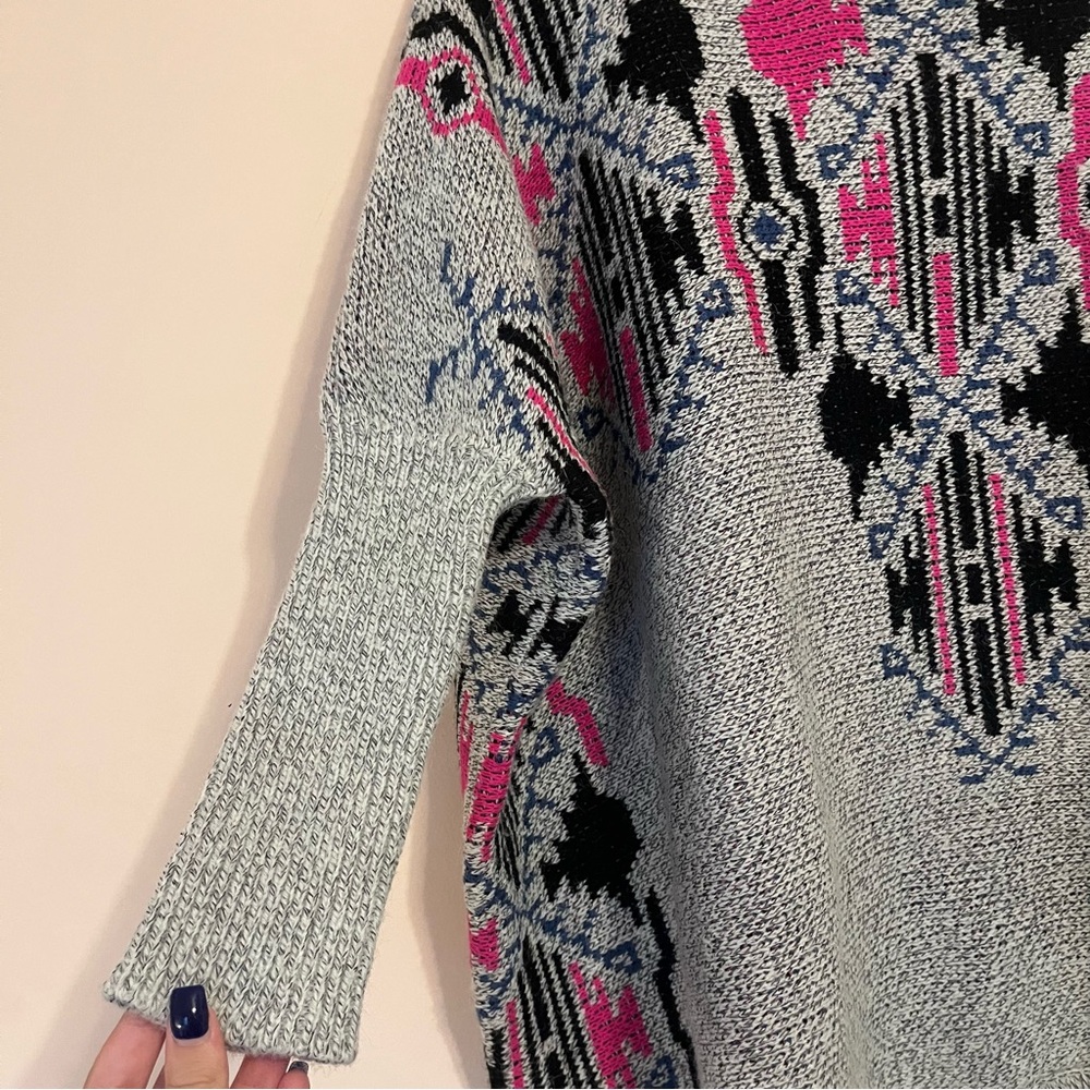 NWT Aztec Fringe Sweater - Picture 4 of 7